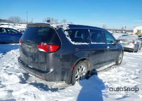 2020 Chrysler Pacifica Touring from USA, damaged, VIN 2C4RC1FG9LR138798